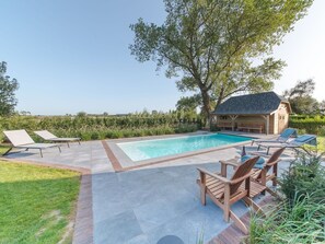 Property, Swimming Pool, House, Building, Real Estate, Estate, Home, Villa, Backyard, Grass
