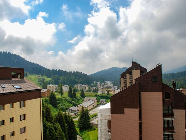 Sky, Property, Town, Mountain, Cloud, Human Settlement, Architecture, Building, Hill Station, Roof