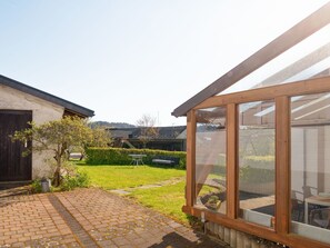 Himmel, Pflanze, Gebäude, Fenster, Schatten, Haus, Baum, Holz, Wohngebiet, Tür