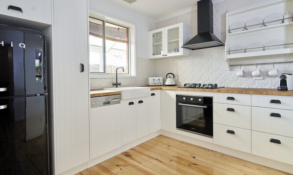 Full working kitchen