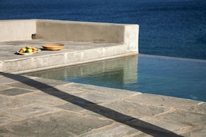 Elite Paros Villa | Villa Sea Front | 3 Bedrooms | Private Pool & Amazing Sea View | Alyki