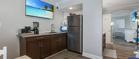 Kitchenette - Full Size Fridge 