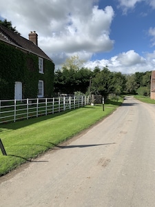 Morgan Cottage at 'This Is Not Here' With Hot Tub 