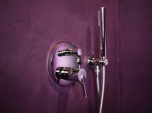 Dusche mit Handbrause