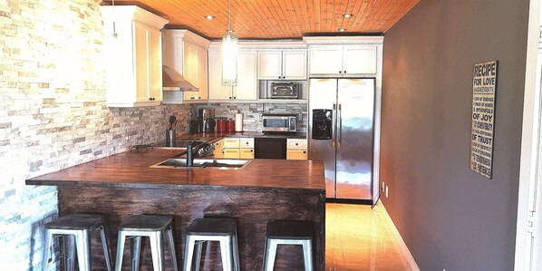 Breakfast bar 