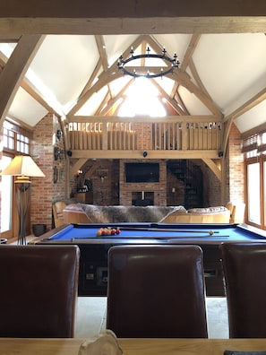 Lounge/Diner area with Pool Table 