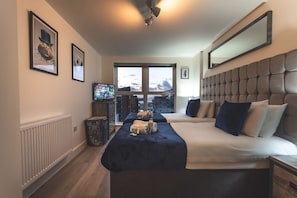The Royal Victoria Twin Bedroom