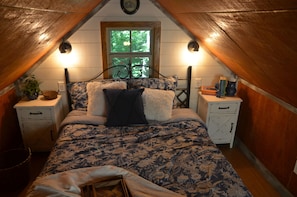 Loft Bedroom, the Woodsman, Starr Mountain Retreat