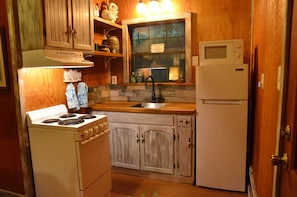 Kitchenette in the Woodsman, Starr Mountain Retreat