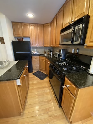 Complete Kitchen with Island granite countertops