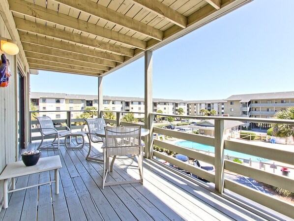 Lighthouse Point 4B - Second Floor Balcony Overlooking the Pools