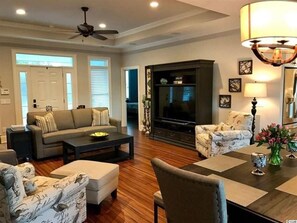 FAMILY ROOM WITH 65" SMART TV, BLU RAY PLAYER, CABLE AND INTERNET!