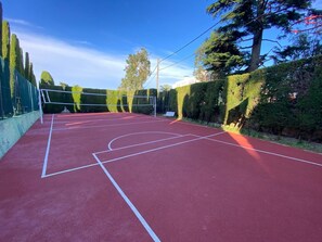 Sport court