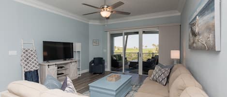 Welcome To Unit 424! Completely Remodeled!!!