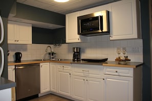 Kitchen, all amenities provided