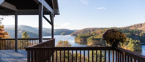 260-degree views of Lake Glenville from Eagles Landing patio