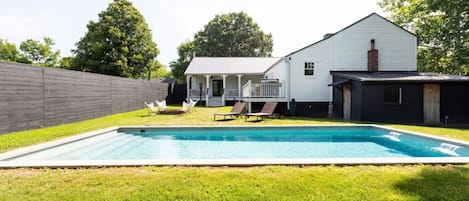 30ft Saltwater Pool - Perfect for those hot summer days!