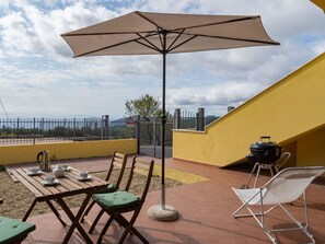 Parapluie, Meubles, Propriété, Table, Toit, Ombre, Patio, Bâtiment, Architecture, Maison