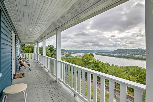 Cincinnati Vacation Rental | 3BR | 2.5BA | 2 Stories | 1,600 Sq Ft