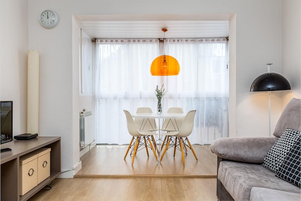 Living room and dining table 