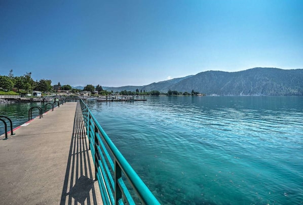 Manson Bay Park located across the street
