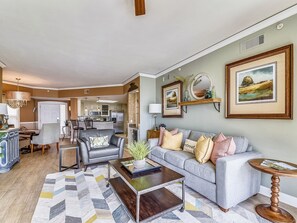 Living Room and Wet Bar at 6403 Hampton Place