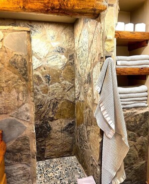 Waffle bath SHEETS for guests. Luxury spa like bathrooms!