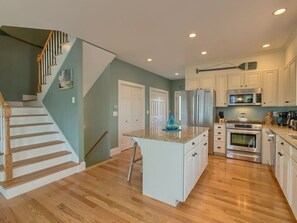 Kitchen island with seating 