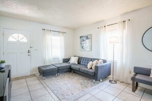 Modern 2 Bedroom in Heart of Wynwood Art District