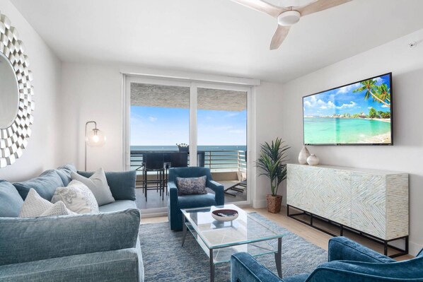 If you need a week at the beach, Sandy Sunset at The Somerset (one of only 4 weekly beachfront condos on Marco) will meet and exceed all expectations.
