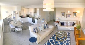 Big dining table for six with great views 