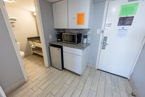 Small Fridge/Microwave