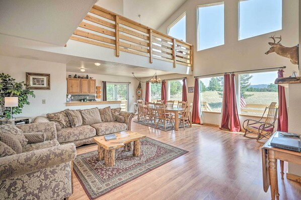 Florissant Vacation Rental | 4BR | 2.5BA | 3,000 Sq Ft | Steps to Access
