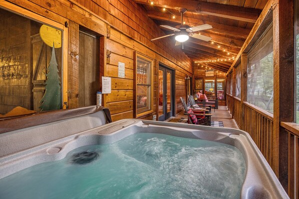 Indoor spa tub