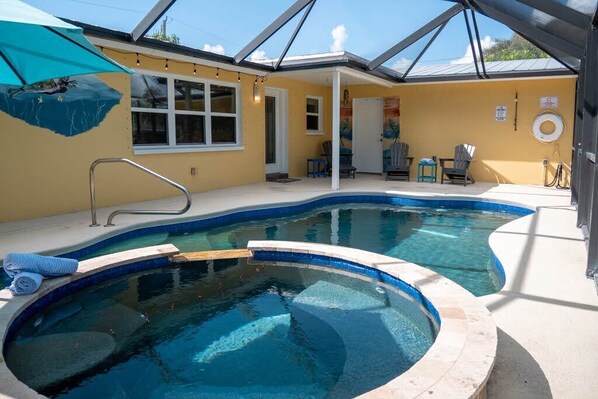 Sea Turtle Cottage Pool & Spa