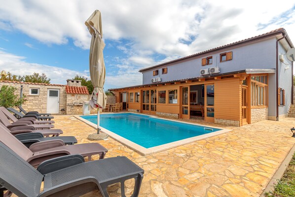 Private Pool