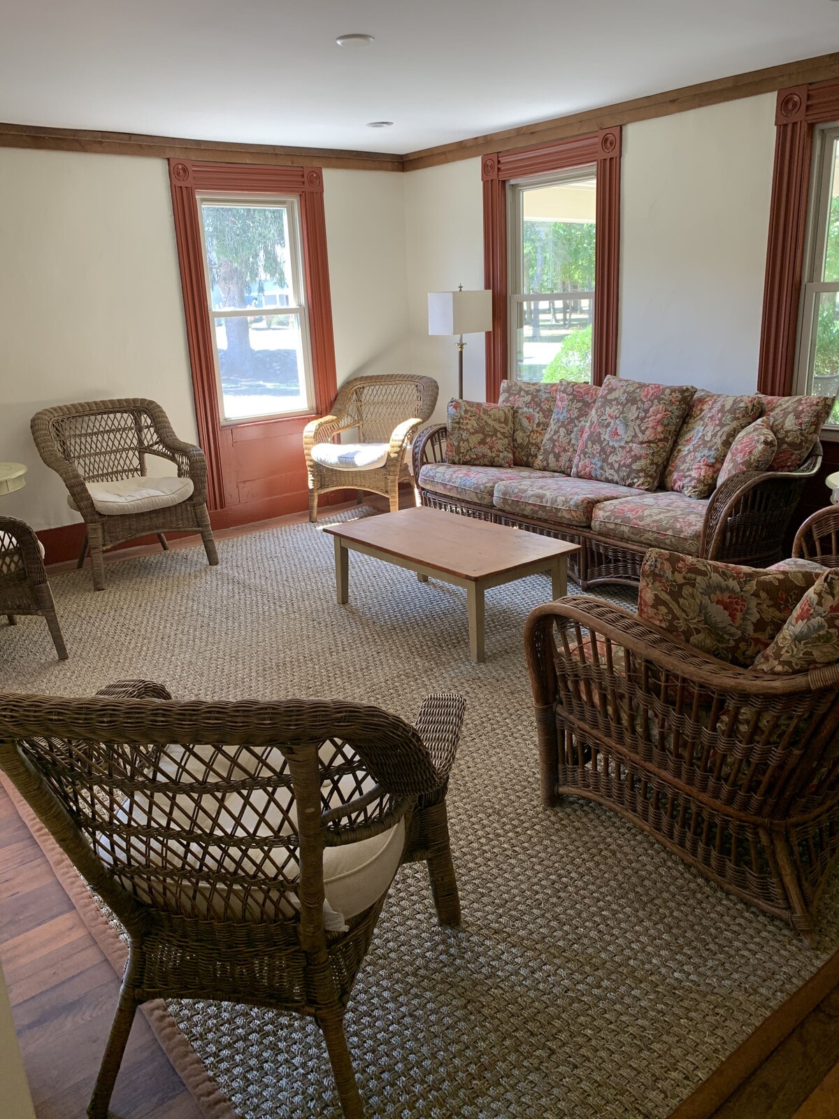 <br>Gracious, comfy, 1800’s Full Farmhouse