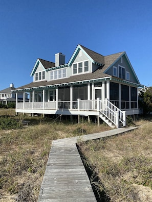 Private boardwalk directly from Even Keel to beach