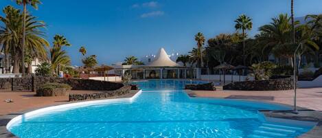 Piscine complexe Playa Roca