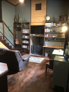 Coyote Creek Loft W/ Wood Burning Stove & Fire Pit