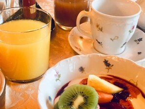 Breakfast meal