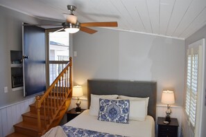Private deck entrance