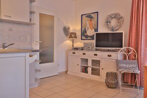 Likedeeler Whg. Li18 - Blick vom Sofa auf den TV