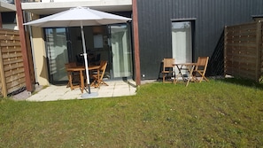 jardin clos à 3 mn de la la plage