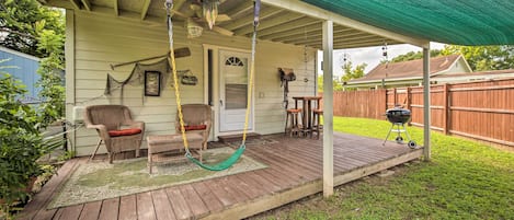 Canyon Lake Vacation Rental | Studio | 1BA | 450 Sq Ft | Steps Required