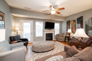 Comfortable Living Room, Patio Access
