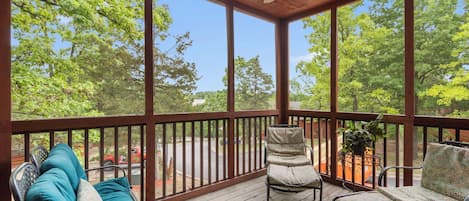 Screened-In Porch