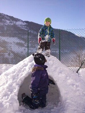 Snow and ski sports