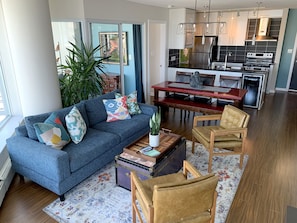 Open Living Space - Urban eclectic style, curated for comfort.