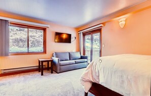 BEDROOM WITH QUEEN BED 
2 SLEEPER SOFAS, ONE IN LR & ONE IN BR